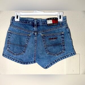 Vintage Y2K Tommy Hilfiger Jean shorts 1
